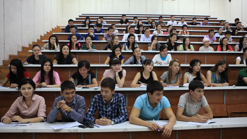 выпускники школ студенты гранты комментарий Аймагабетов