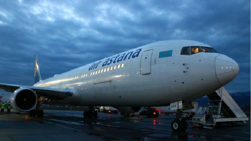 Air astana incident engine. Интересные самолеты. Казахский авиалайнер. Эир Астана рейс Астана Пхукет самолёт. Казахстан с самолета фото.