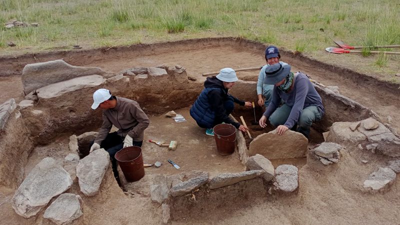 Погребение древнего человека в Абайской области, археологические раскопки