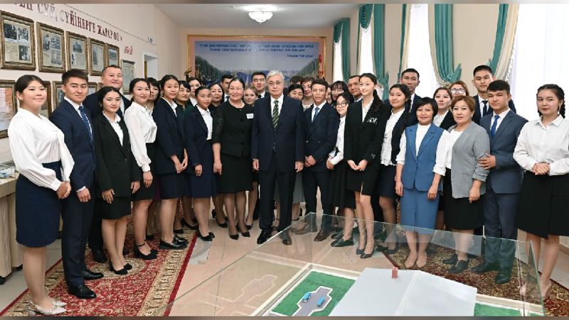 Токаев: Государство всегда будет поддерживать молодых специалистов