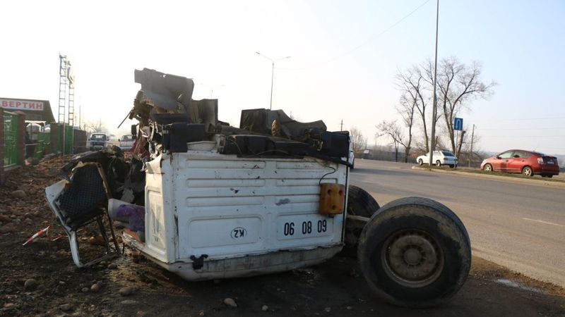Крупное ДТП с участием двух грузовиков произошло на трассе Алматы – Бишкек