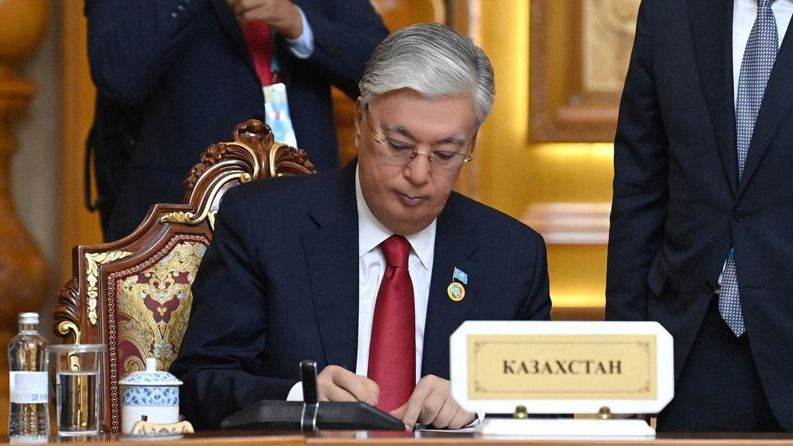 Қасым-Жомарт Тоқаев Қасым-Жомарт Тоқаев, Тәжікстан, ОА мемлекеттері басшыларының V Консультативтік кездесуі