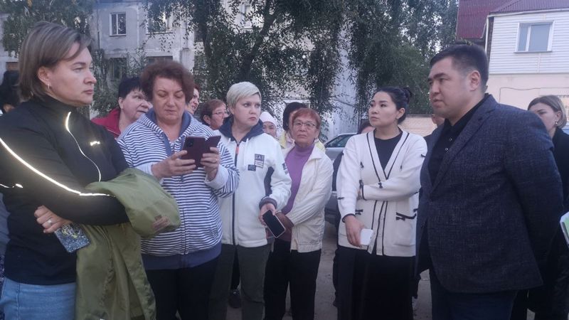 Собрание В Павлодаре объявлена ЧС техногенного характера из-за аварийного жилого дома