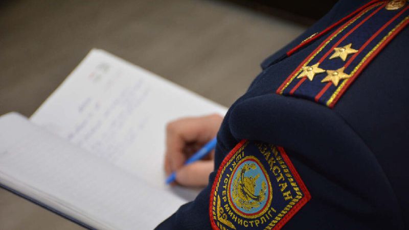 полицейский полицейский, расследование убийства