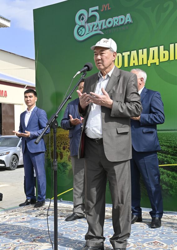 Нәжмадин Мұсабаев, Қызылорда, бата, фри шығаратын зауыт