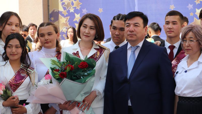 Казахстан министр школа учеба оценки