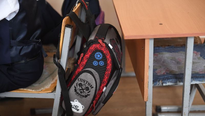 Решение проблемы тяжелых школьных рюкзаков предложил Багдат Мусин