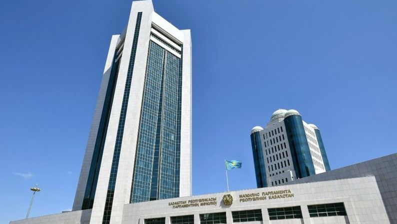 Парламент Конституциялық соттың судьялары ауысты