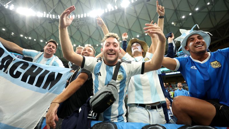 Как ликовали аргентинские болельщики после победы в ЧМ-2022