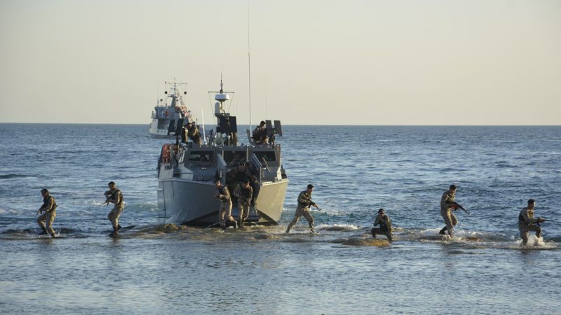 Парад военных кораблей в Каспийском море прошел в Актау