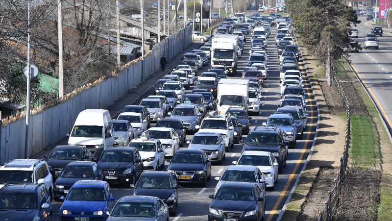 машины на дороге льготное автокредитование