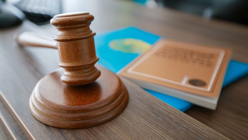 Молоток судьи Экс-главе филиала банка вынесли приговор