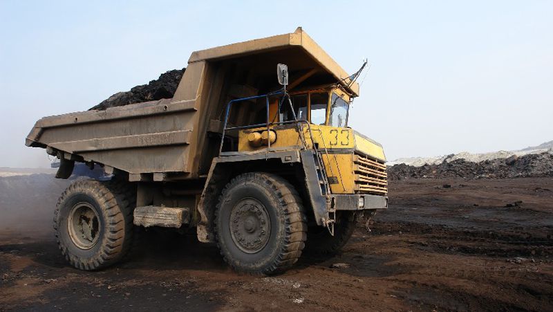 Казахстан вводит временный запрет на вывоз угля из страны автомобильным транспортом