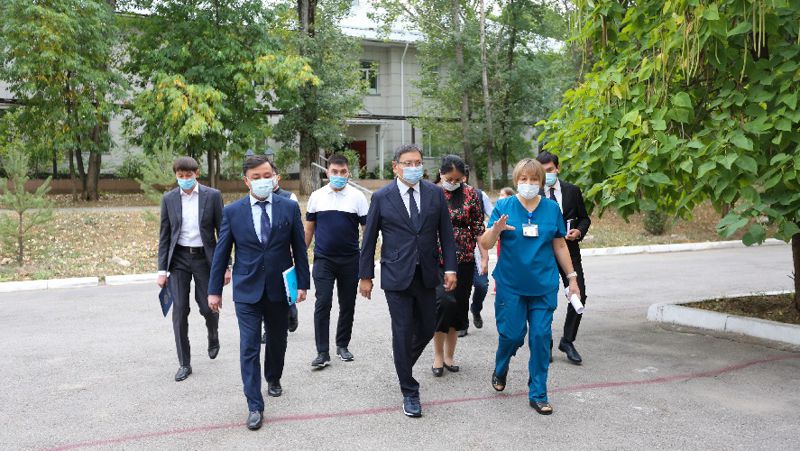 Ерболат Досаев посетил ряд объектов здравоохранения Алматы