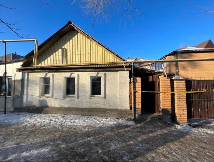 Оралда өлген адамның мәйітін 2 күн ешкім байқамаған Оралда өлген адамның мәйітін 2 күн ешкім байқамаған