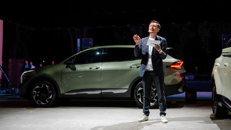 выставка машин, старт продаж