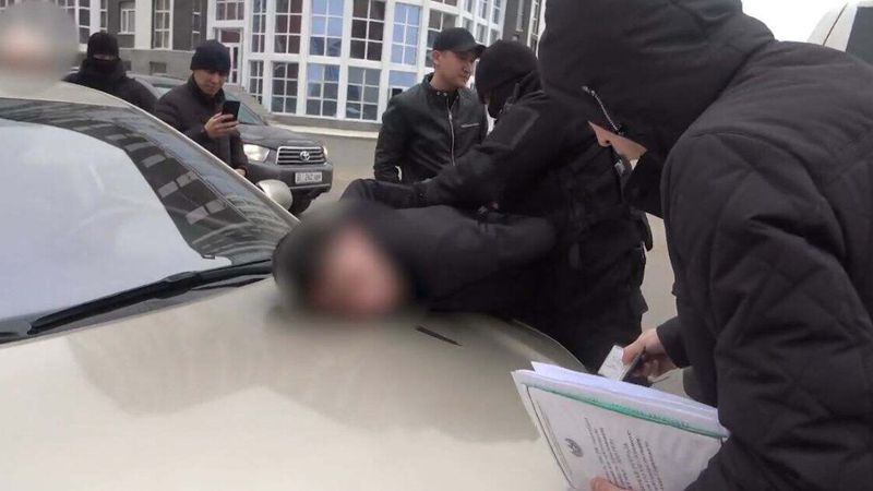 Жителя Кокшетау задержали за продажу несуществующих автомобилей