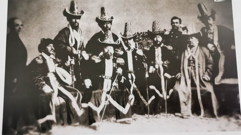 Фото 3-а Делегация казахских султанов в Санкт-Петербурге 1860 год