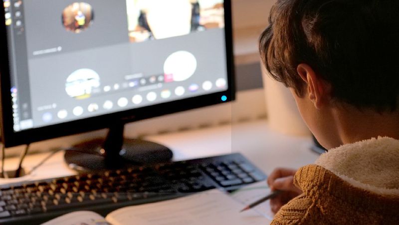 школьник Утверждены минимальные требования к объектам информатизации в детсадах, школах и колледжах