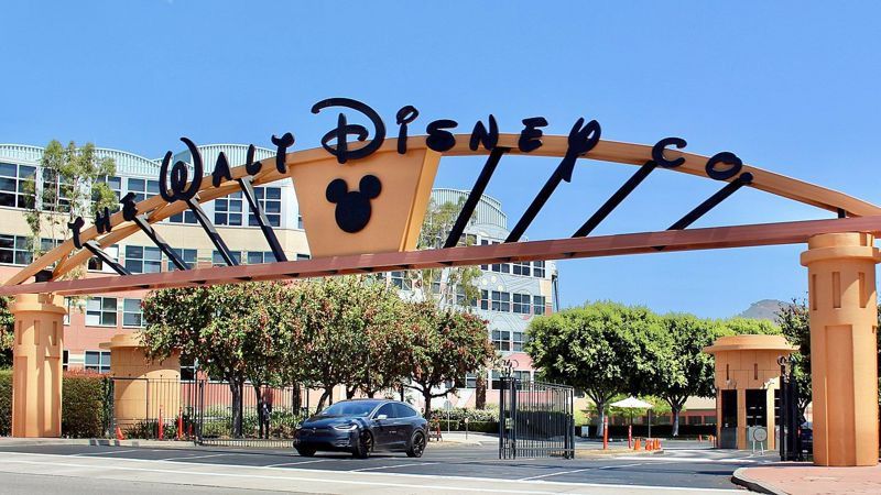 Disney компаниясы 7 мың қызметкерін жұмыстан шығара бастады