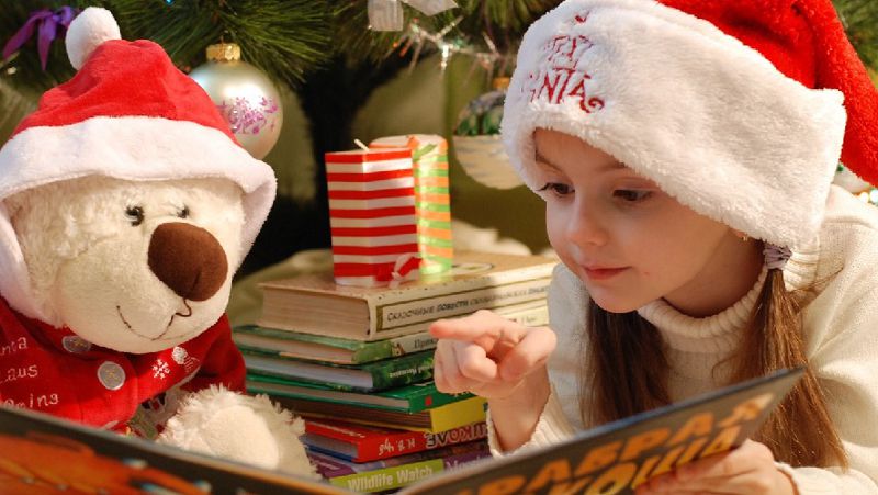 Казахстанский Дед Мороз начал принимать письма детишек