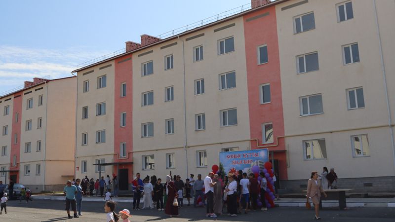 192 семьи получили квартиры в Индерском районе, фото - Новости Zakon.kz от 25.08.2023 17:40