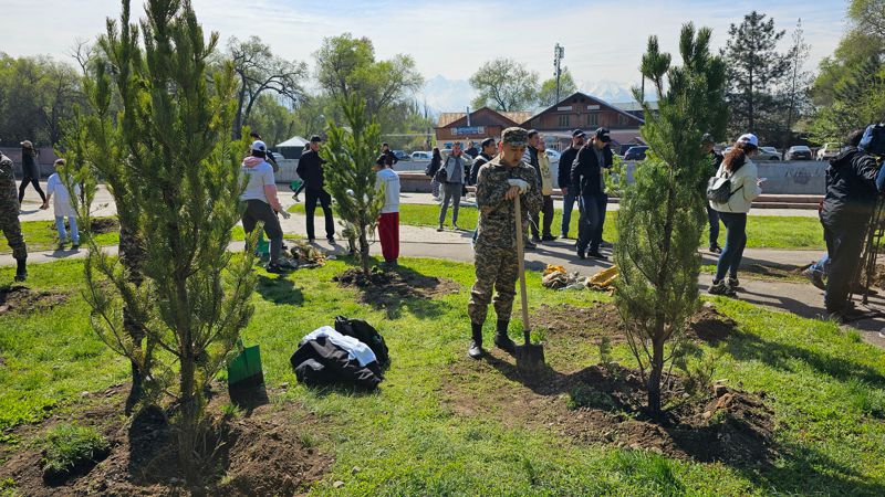 ученики военно-технической школы в Алматы