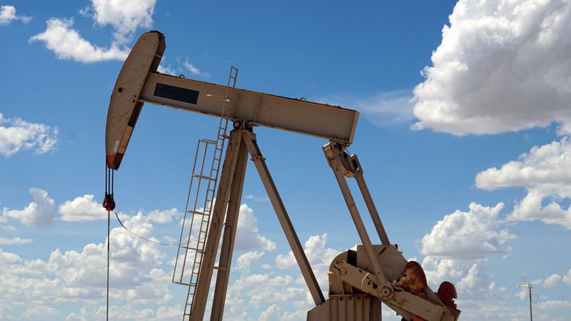 Цены на нефть снижаются из-за опасений банковского кризиса