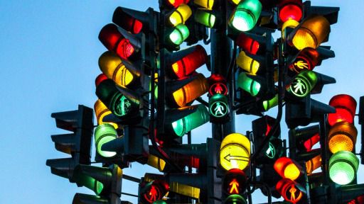 На дорогах мира вскоре может появиться четвертый сигнал светофора