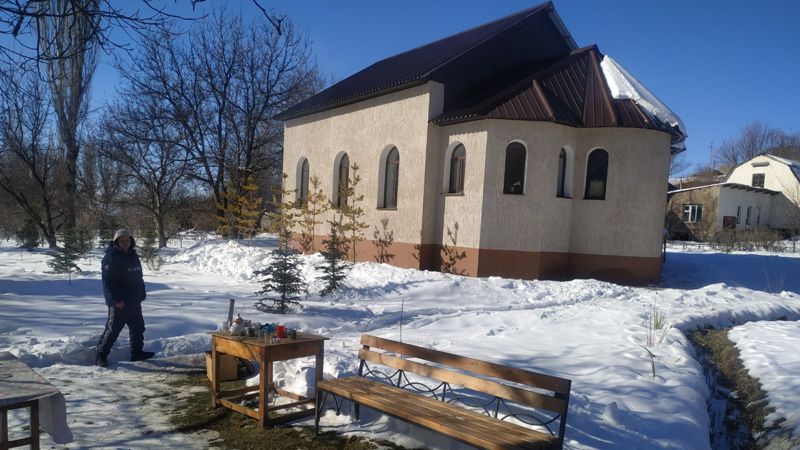 Крещение: как в Шымкенте в прорубь ныряли