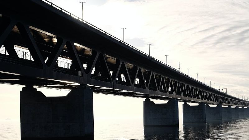 Көпір Нұр-Сұлтан, көпір, қыз, құтқару
