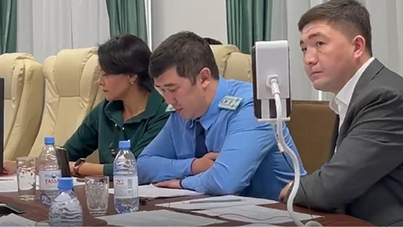 сотрудники прокуратуры 