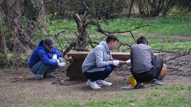На общегородском субботнике в Алматы собрано 15 тысяч кубометров мусора и высажено 5 тысяч деревьев