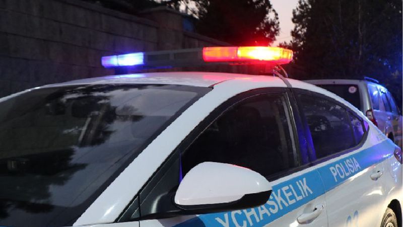 Полиция көлігі Алматы, полицей, көлік апаты