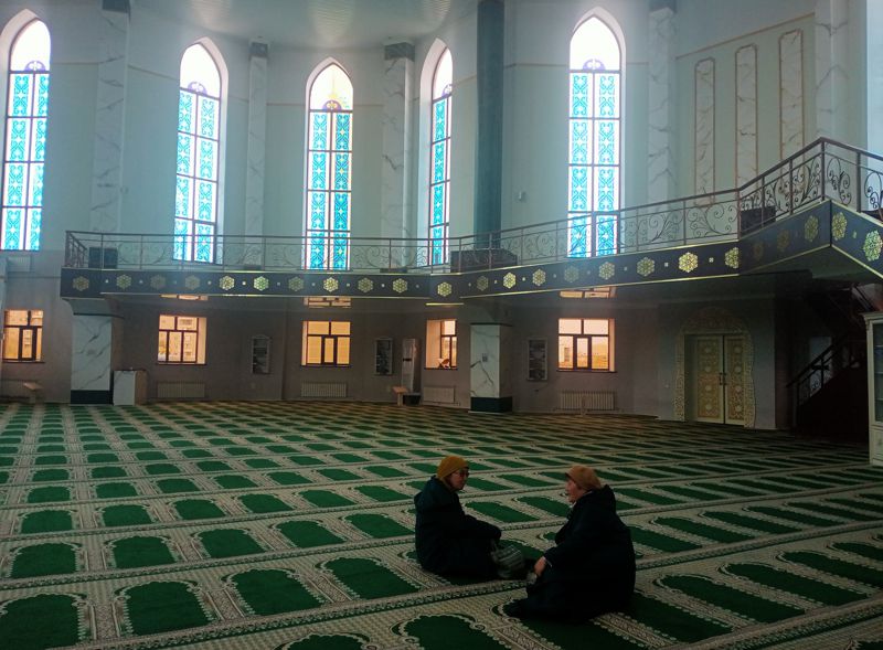 По святым местам: накануне Дня духовного согласия журналистам области Абай показали мечети и храмы
