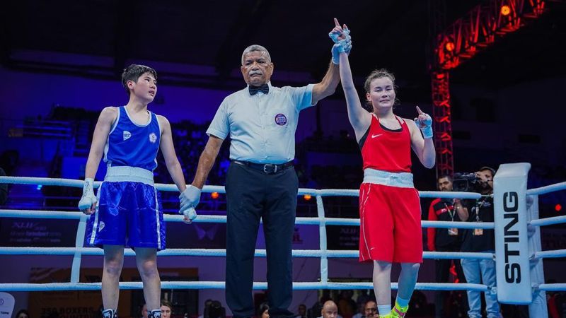 Жазира Оракбаева принесла первую победу Казахстану на ЧМ-2023 по боксу