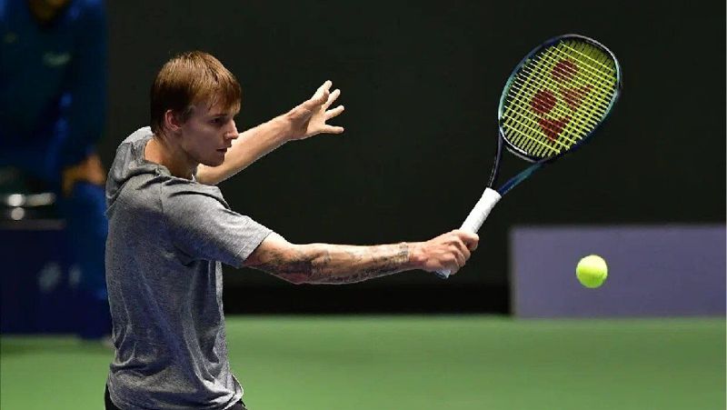 Александр Бублик Александр Бублик завершил выступление на турнире ATP 500 в Астане