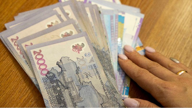 Зарплаты Казахстан, доходы, программа, повышение, инфляция, влияние