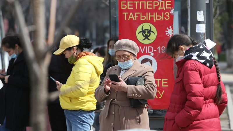 Люди, карантин Омикрон