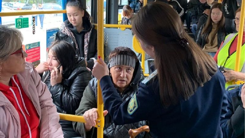 сотрудники прокуратуры отвечают на вопросы 