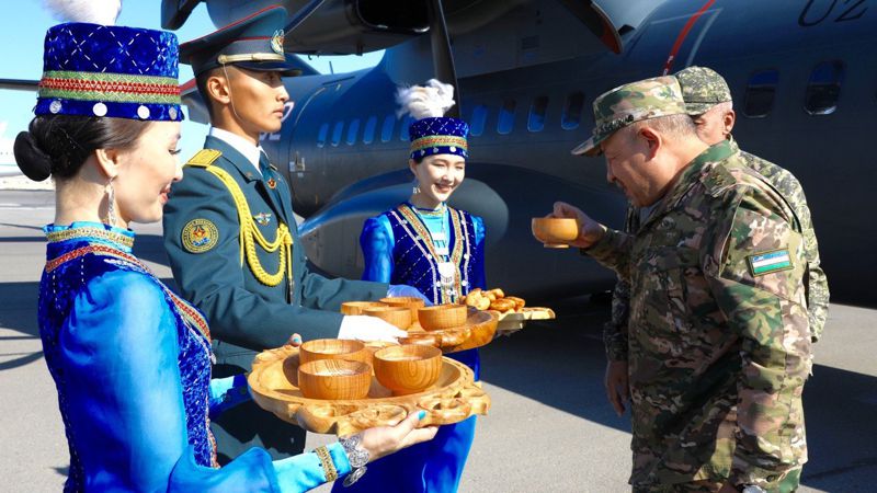 В Актау состоялась встреча министров обороны Казахстана и Узбекистана, фото - Новости Zakon.kz от 11.08.2023 18:40