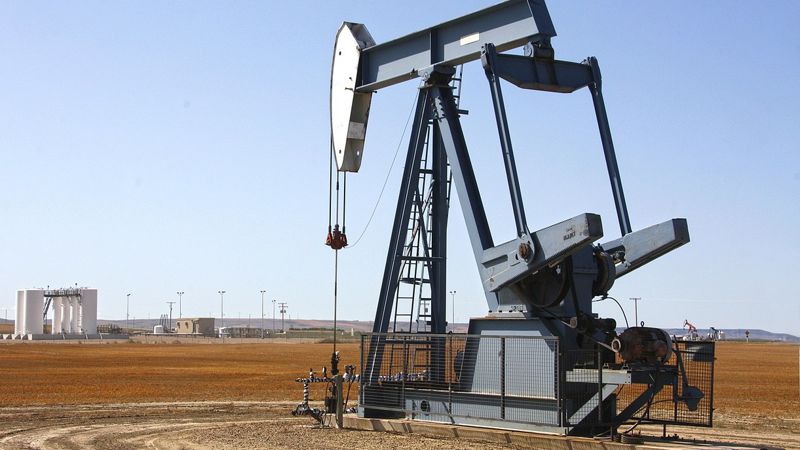 Цены на нефть растут после падения на прошлой неделе, Brent торгуется у $85 за баррель