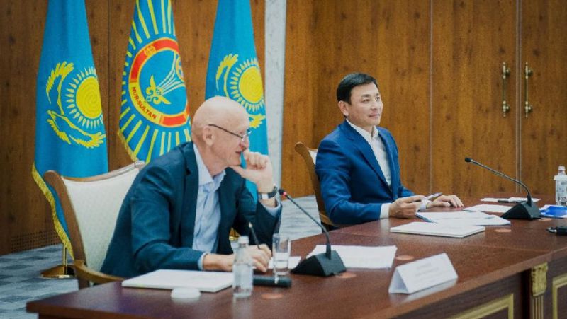 В столичном акимате состоялась встреча общественности с руководителем ОФ 