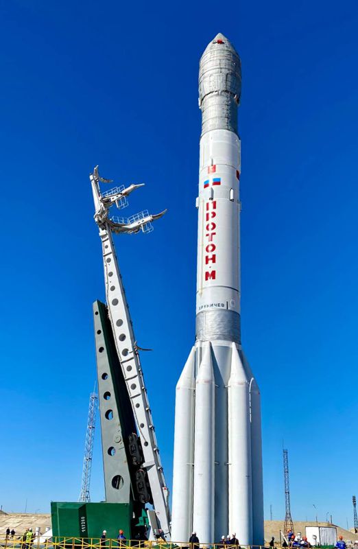 На космодром Байконур доставлена ракета-носитель 
