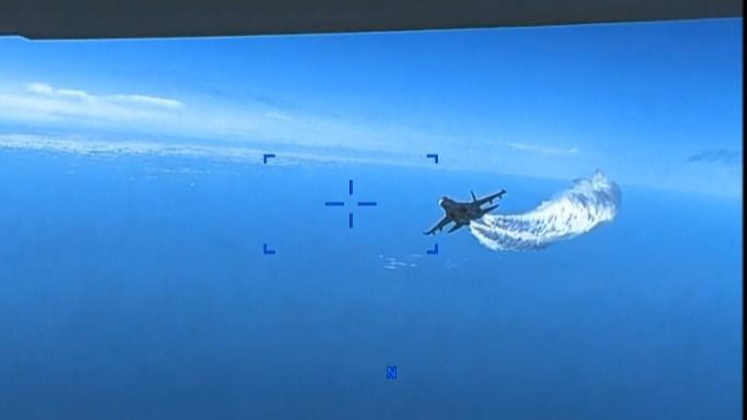 АҚШ Қара теңіз көгінде соқтығысты деген ресейлік Су-27 мен дронның видеосын жариялады Оқыс оқиға