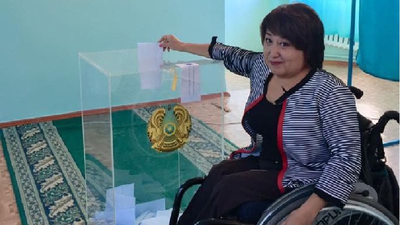Ләззат Қалтаева Сенат депутаты
