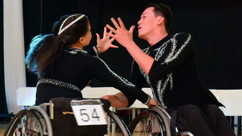 Трюки на коляске: шымкентец влюбил в себя международное жюри патриотическим танцем