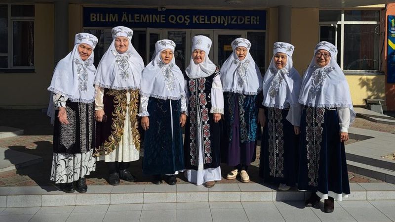 И стар, и млад: алматинцы дружно участвуют в выборах