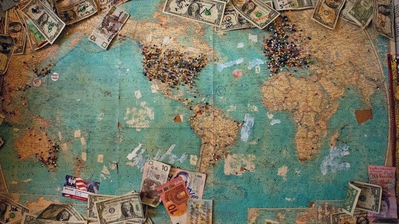 В какие страны чаще всего отправляют деньги из Казахстана