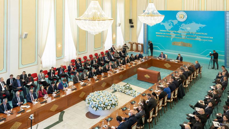 Иностранные дипломаты ознакомились с ходом подготовки к предстоящим выборам в Мажилис